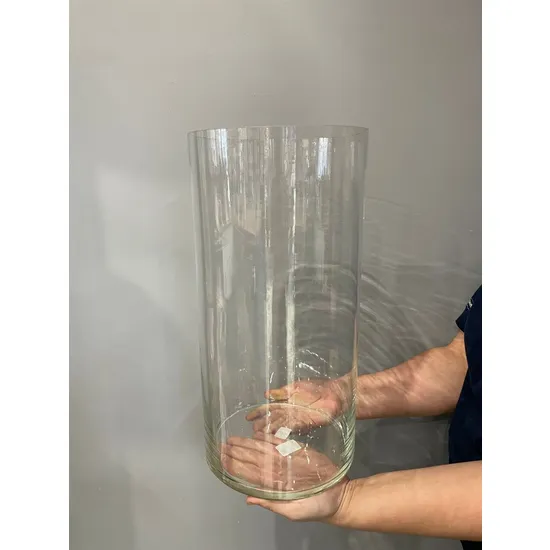 Высокая ваза из стекла от интернет-магазина цветов в 