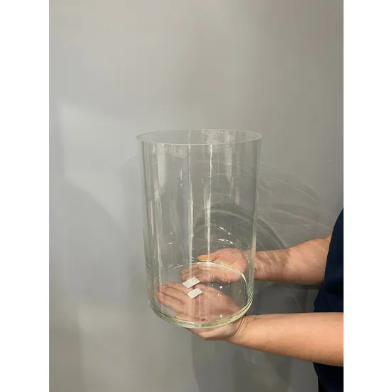 Стеклянная ваза от интернет-магазина цветов в 