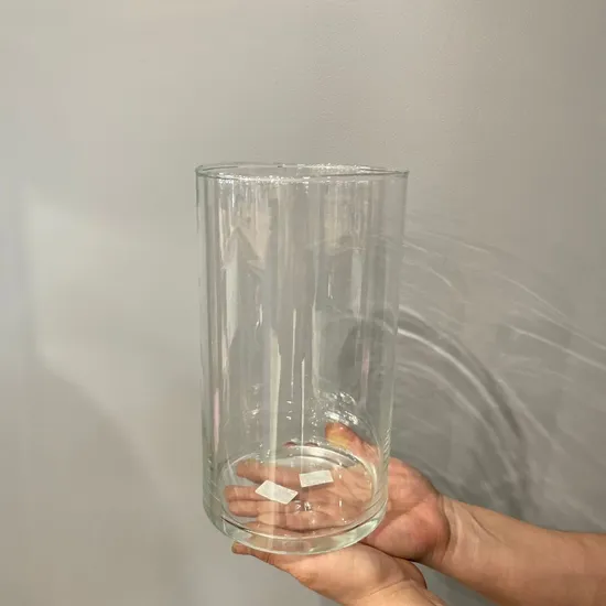 Прозрачная ваза из стекла от интернет-магазина цветов в 