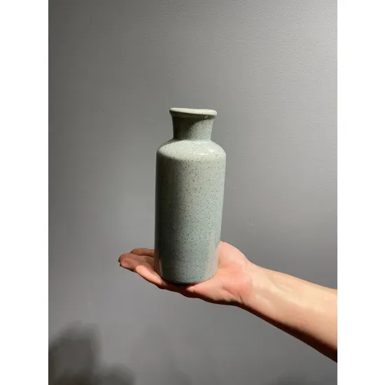 Ваза керамическая зеленая от интернет-магазина цветов в 