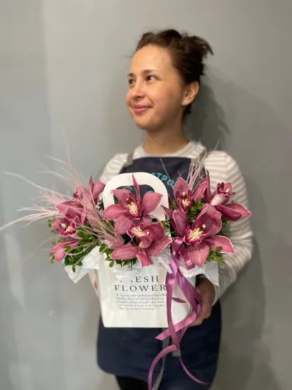 Изысканная орхидея от интернет-магазина цветов в 