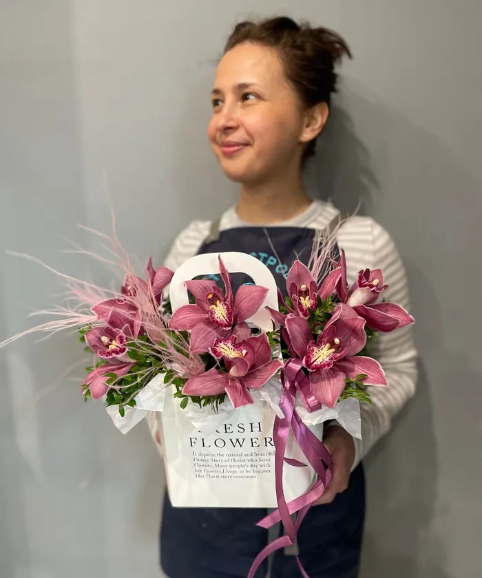 Изысканная орхидея от интернет-магазина цветов в 