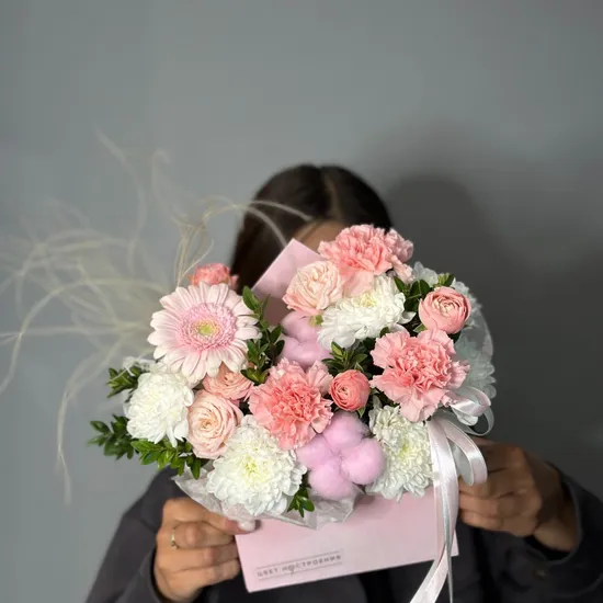 Романтичное письмо от интернет-магазина цветов в 