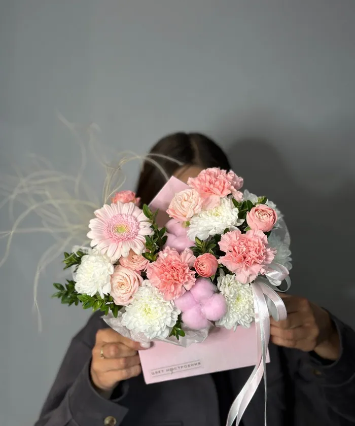 Романтичное письмо от интернет-магазина цветов в 