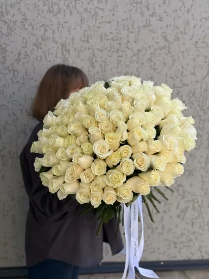 101 белая роза от интернет-магазина цветов в 