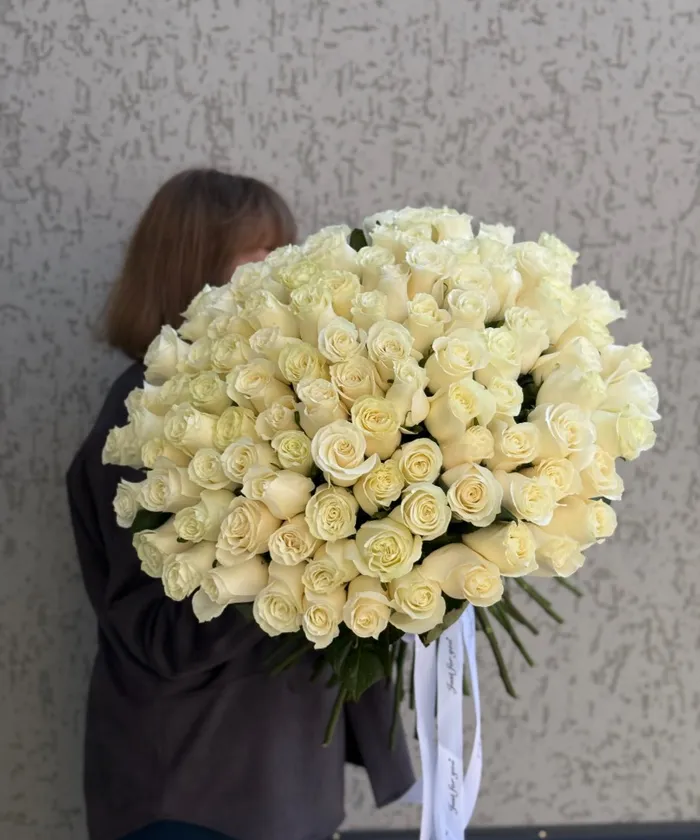 101 белая роза от интернет-магазина цветов в 