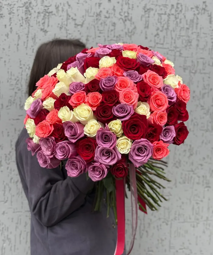 101 Эквадорская роза микс от интернет-магазина цветов в 