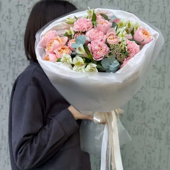 Воздушный поцелуй от интернет-магазина цветов в 