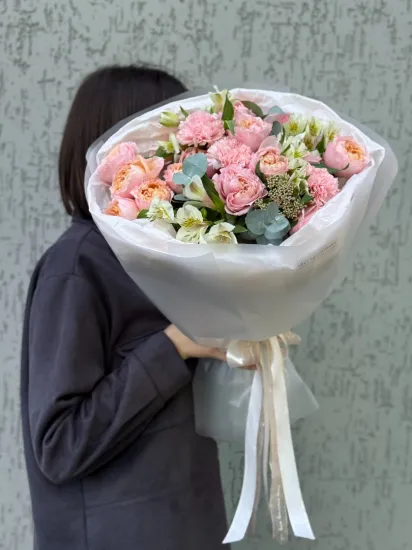 Воздушный поцелуй от интернет-магазина цветов в 