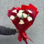 Яркая кокетка