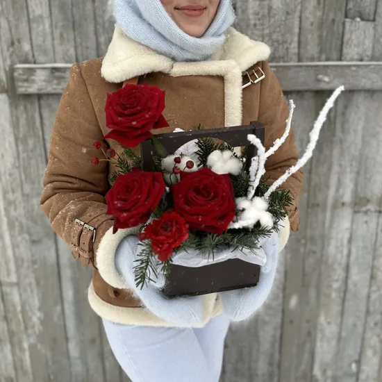 Гранатовый браслет от интернет-магазина цветов в 