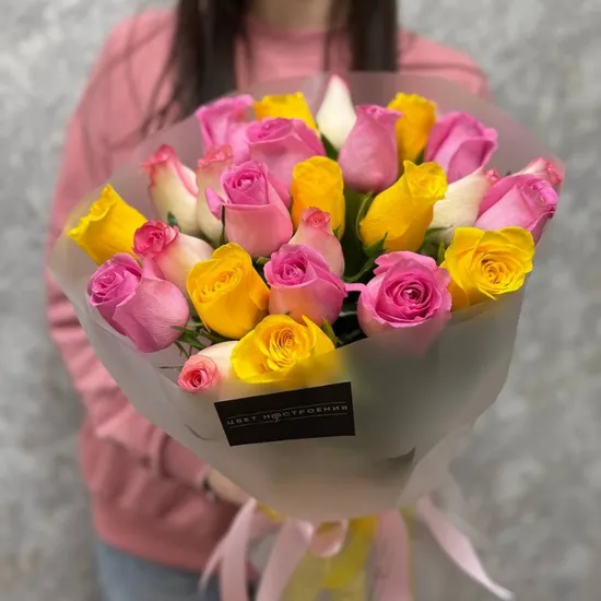 Роза Кения в упаковке от интернет-магазина цветов в 