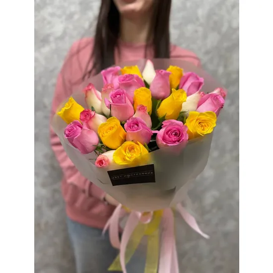 Роза Кения в упаковке от интернет-магазина цветов в 