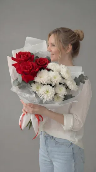 Элегантный контраст от интернет-магазина цветов в 