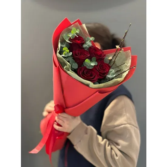 Алый блик от интернет-магазина цветов в 