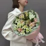 Букет из нежной альстромерии