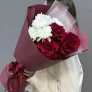 Букет из французских роз и хризантем