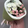 Букет из кустовых роз и хризантем «Нежность»