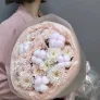 Букет хризантем с хлопком в упаковке
