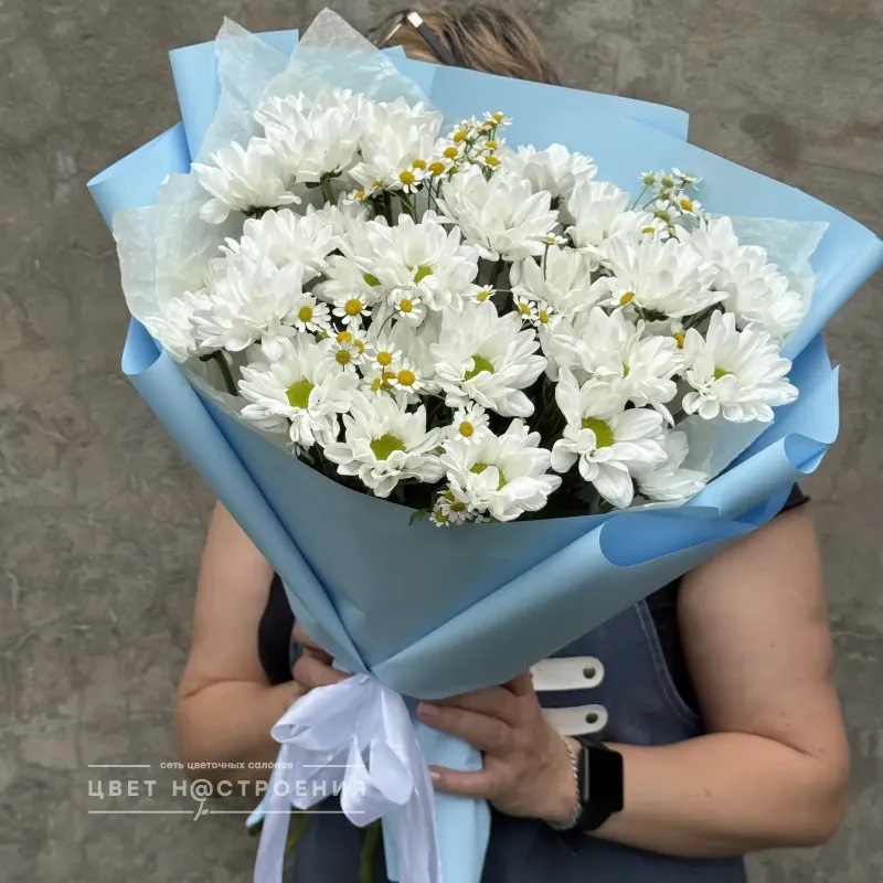 Букет из хризантем «Ромашки»