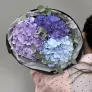 Яркие гортензии в упаковке