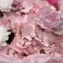 Сборный букет с розовой гортензией и диантусами