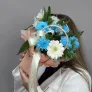 Композиция в сумочке хризантемы и гермини