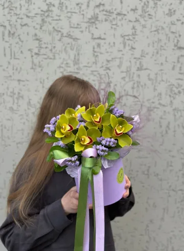 Зеленый фламинго от интернет-магазина цветов в 