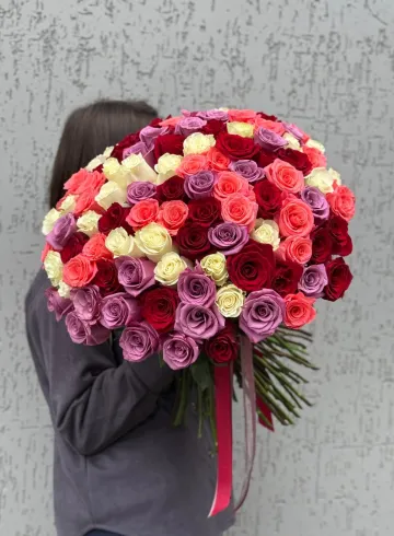 101 Эквадорская роза микс от интернет-магазина цветов в 