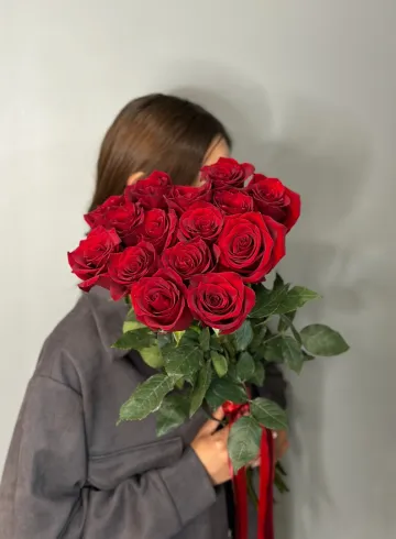 Красные розы Эквадор от интернет-магазина цветов в 