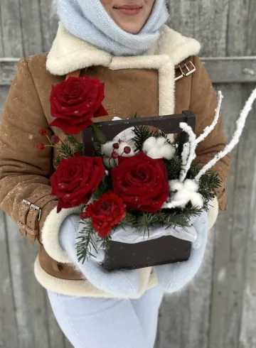 Гранатовый браслет от интернет-магазина цветов в 