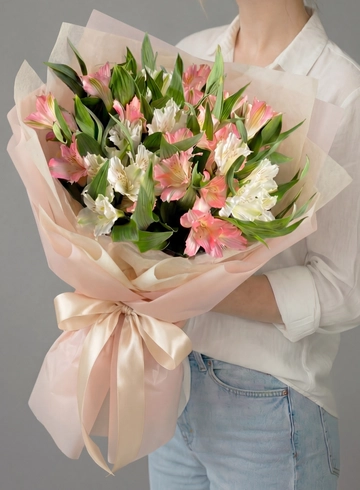 Нежные альстромерии от интернет-магазина цветов в 