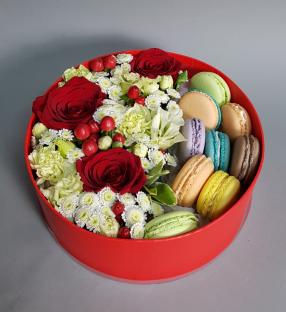 Цветы в шляпной коробке «Валентинка»